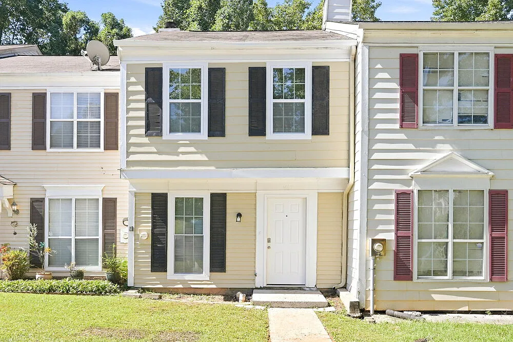 2 bed, 2.5 bath, 1156 sqft, $1,495 — Photo 1