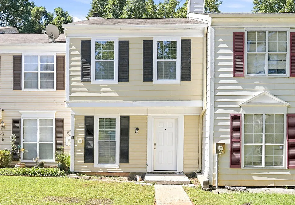1467 Inverness Dr