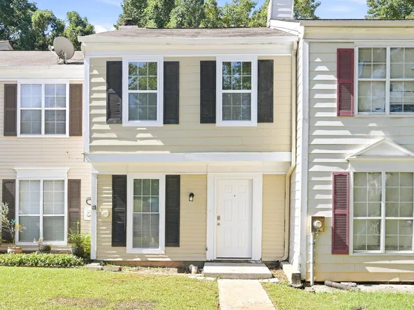 1467 Inverness Dr, Stone Mountain, GA 30083
