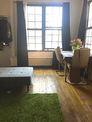 Rented by Grand & Co. | media 5