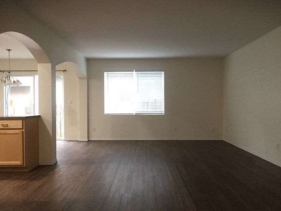 4th image of 7237 178th St E