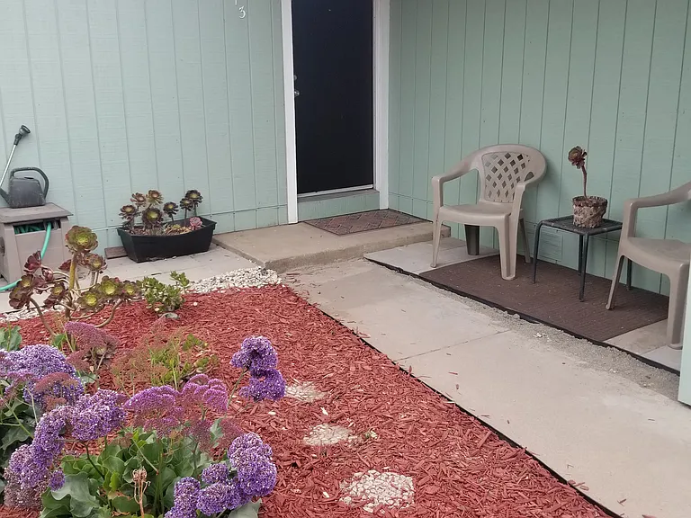 313 Lakeview Rd — Photo 9