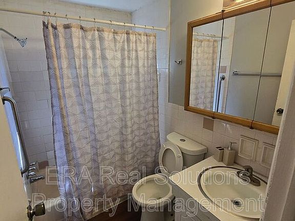 5th image of 912 S Weyant Ave