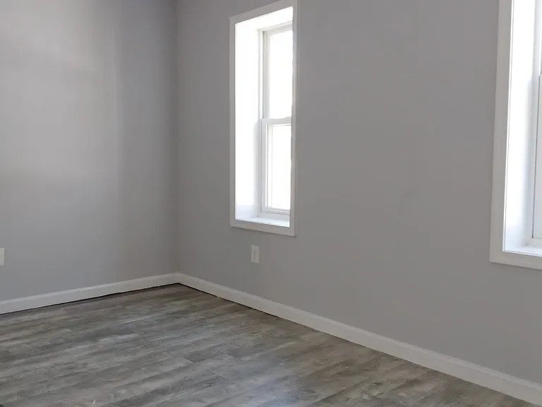 128 N Dearborn St — Photo 16