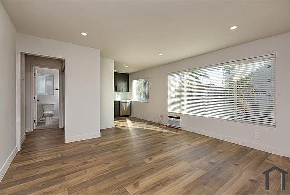 1st image of 845 S Kenmore Ave APT 201