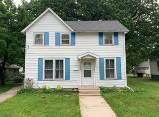 207 N Webster St, Fairbury, IL 61739