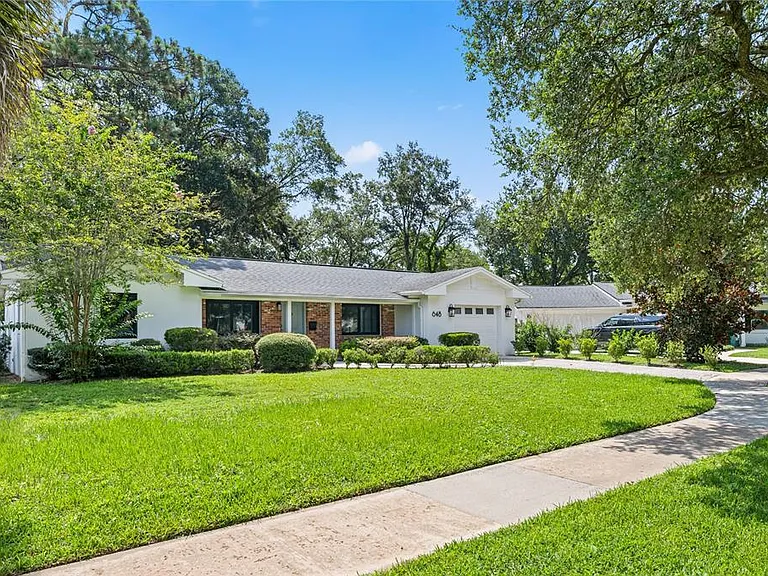 648 Fitzwalter Dr — Photo 3