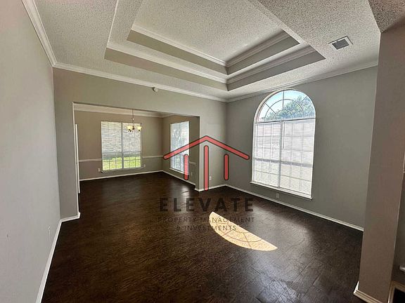 2nd image of 820 Claire View Dr