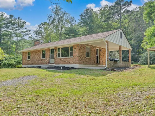 206 Houston Mines Rd, Troutville, VA 24175