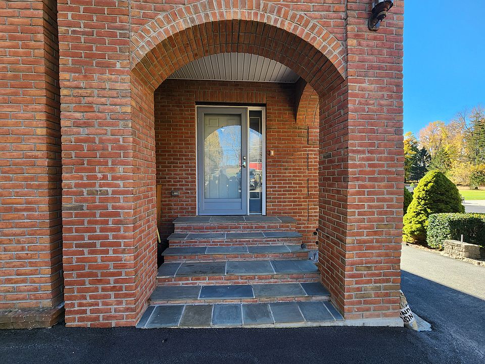 welcome to 66 Onondaga St Skaneateles