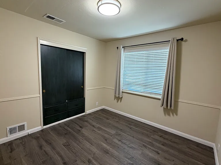 Bedroom #1