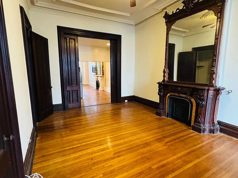 290 State St — Photo 8