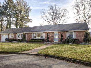 483 Macintosh Ln, Belford, NJ 07718