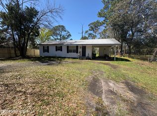 4301 Briggs St, Moss Point, MS 39563