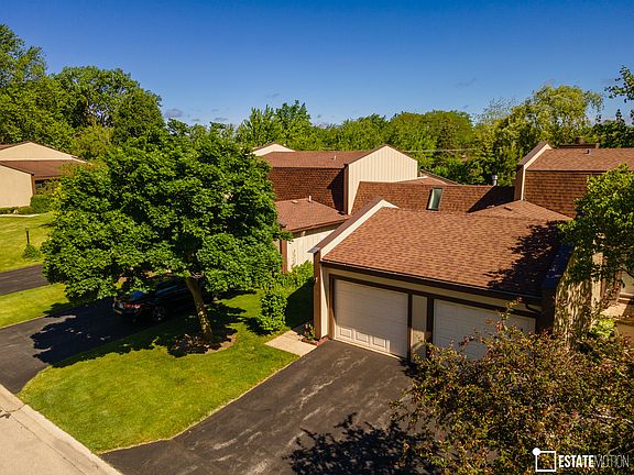 3rd image of 12 Stonehearth Ln