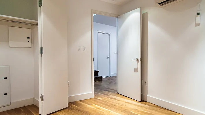 Rented by Nooklyn NYC LLC | media 10