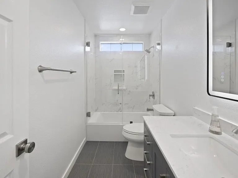 424 Parkman Ave — Photo 7