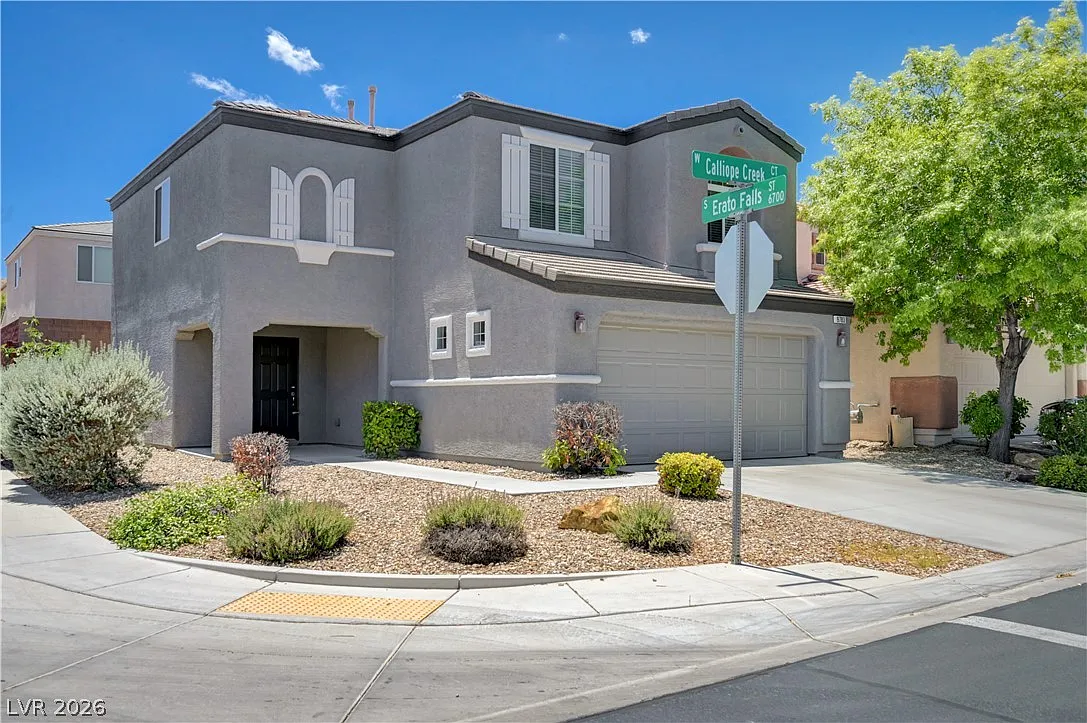 4 bed, 2.5 bath, 1746 sqft, $2,200 — Photo 1