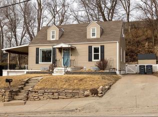 202 Midland Dr, Council Bluffs, IA 51503