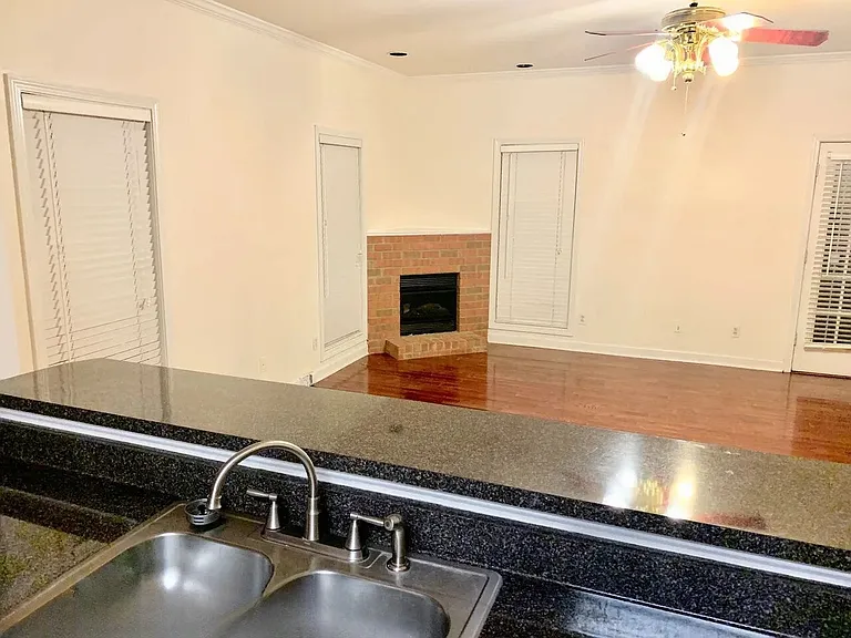 1814 Ed Temple Blvd — Photo 9