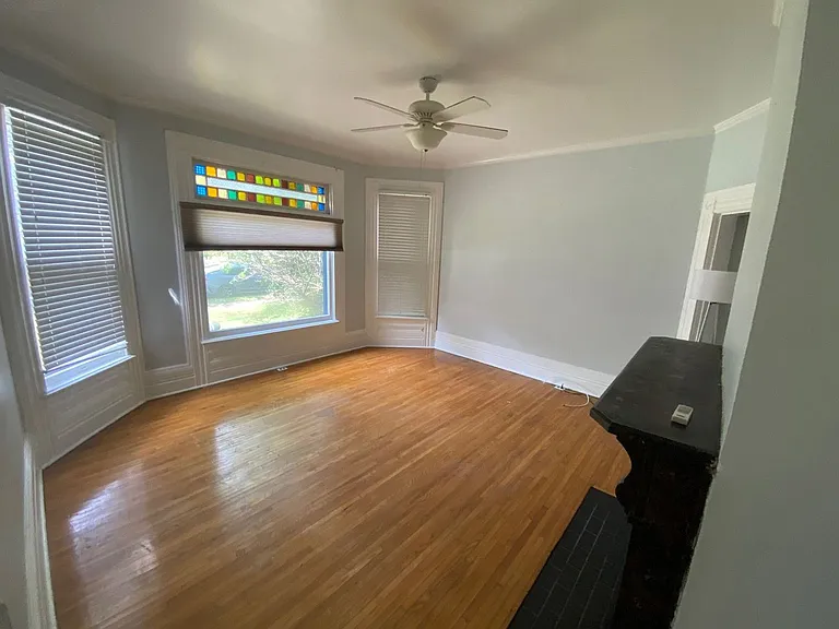 103 W 2nd Ave — Photo 3