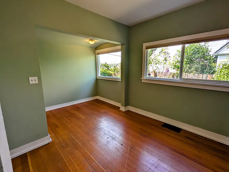 2913 N Alder St — Photo 7