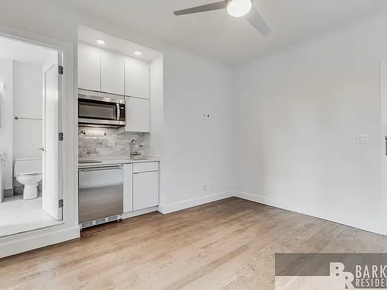 105 E 15th St #56 — Photo 4