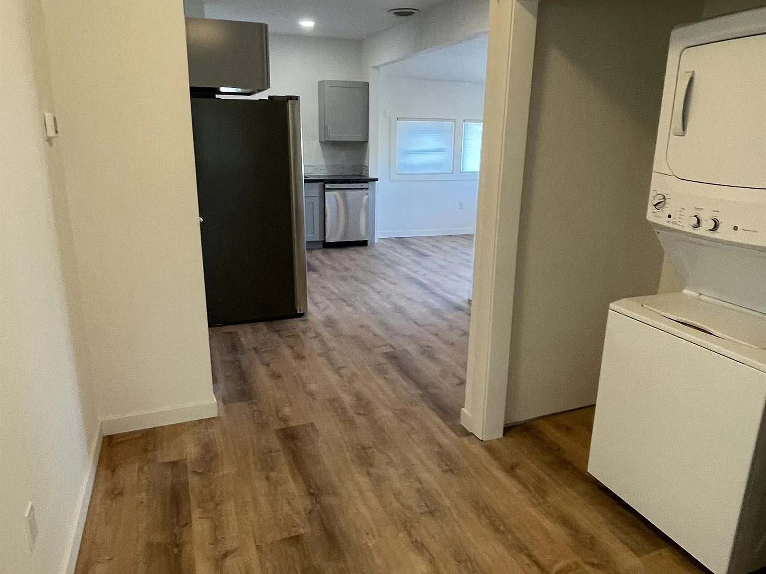 105 W Arcade St - Triplex - Apt. 2 — Photo 3