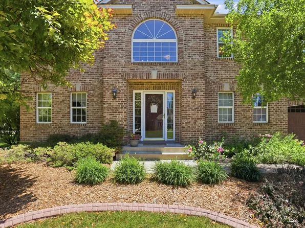 8511 Cedar Ct, Victoria, MN 55386