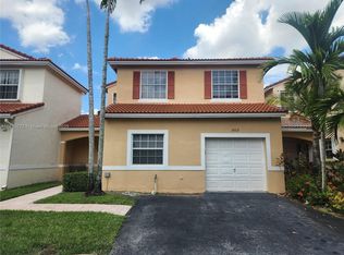 18021 SW 11th Ct, Pembroke Pines, FL 33029
