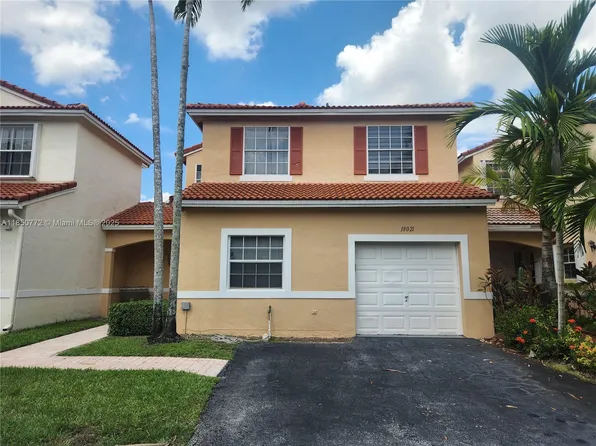 18021 SW 11th Ct, Pembroke Pines, FL 33029