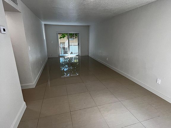 2nd image of 400 NE 135th St #308