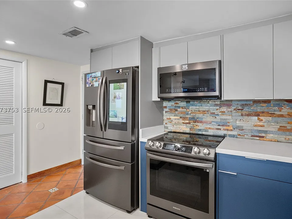2350 NE 135 Ct N #1204