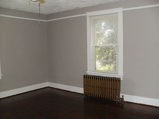 3rd image of 2303 Fort Ave #1