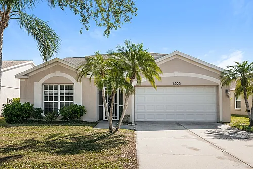 4505 Sanibel Way Photo 1