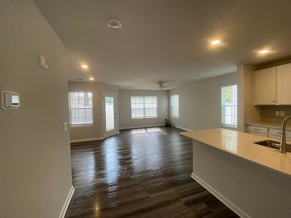 4th image of 1000 D Champions Rest Rd