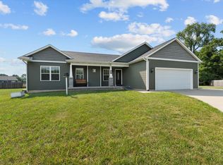 71304 Ilean Rd, Edwardsburg, MI 49112