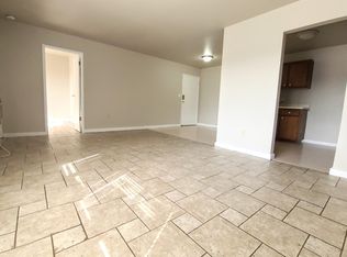 416 S 16th Ave APT 7, West Bend, WI 53095