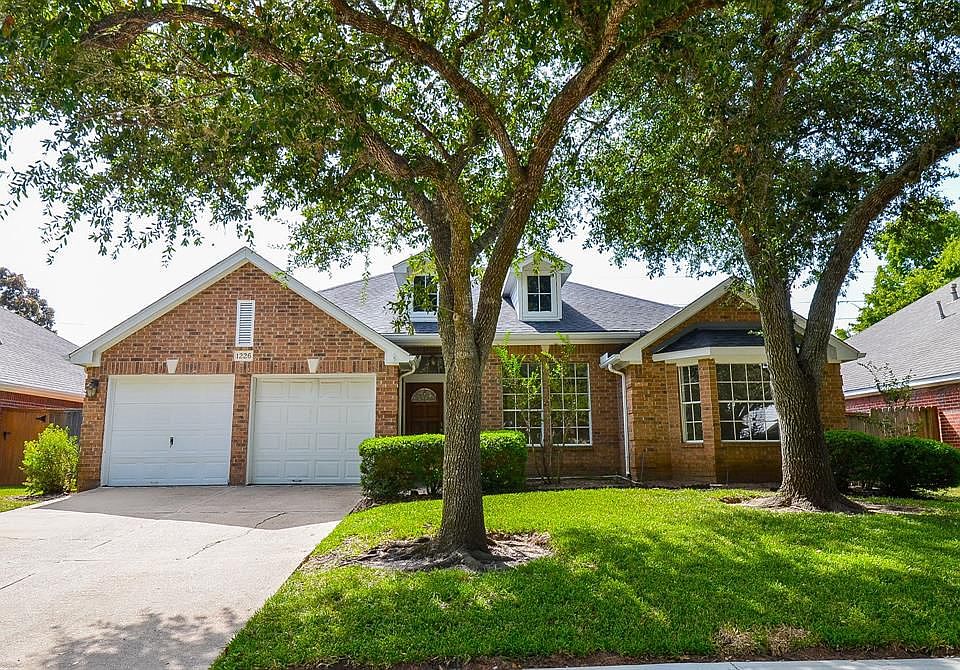 1st image of 1226 Moss Dale Dr