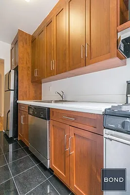 Rented by Bond New York | media 6