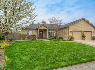 697 Mountain Ave, Central Pt, OR 97502