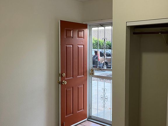 3rd image of 2402 W Arlington St