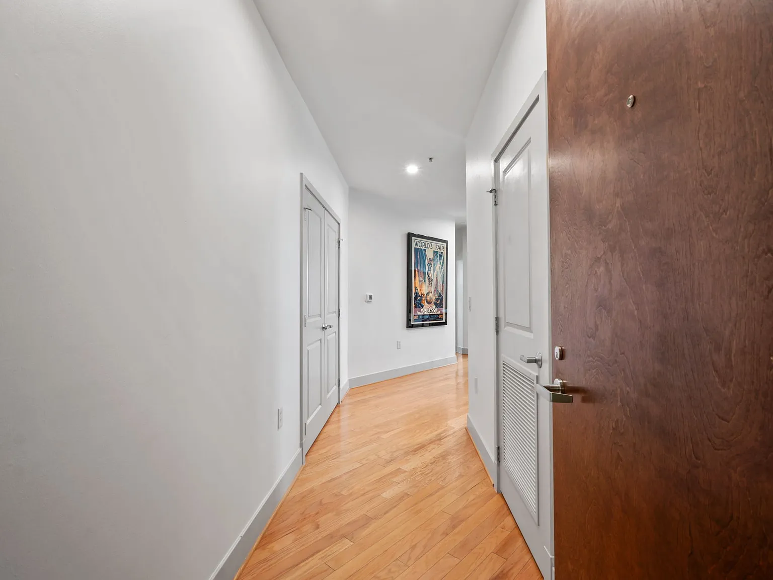 1 bed, 868 sqft, $2,750 — Photo 3