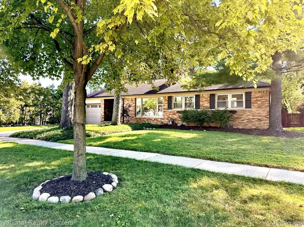 11428 Ingram St, Livonia, MI 48150