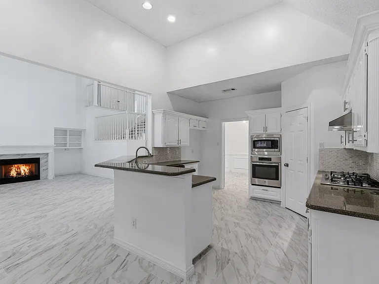 305 W Mill Valley Dr — Photo 9