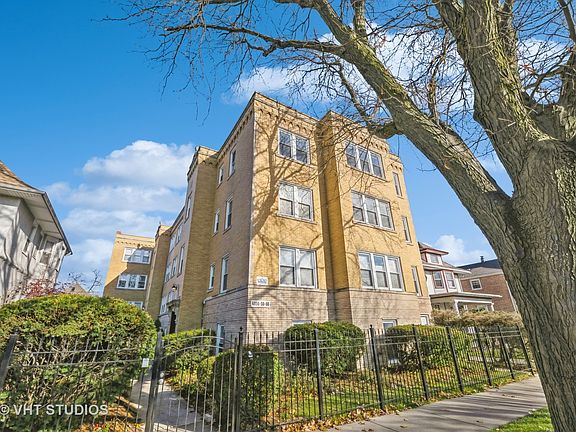 2nd image of 4858 W Warner Ave APT 1S
