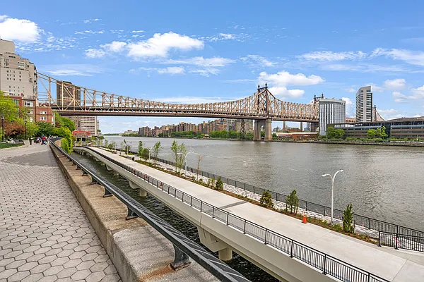 Sold by Compass | media 10