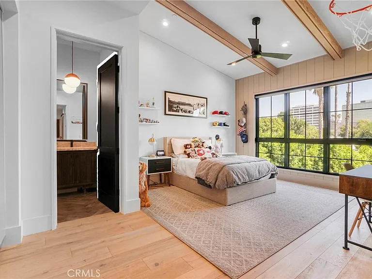 4961 Edgerton Ave — Photo 30