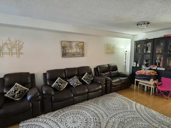 124 Desert Sand Dr, Brampton, ON L6R 1P9