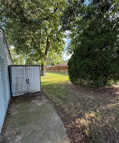 20309 Hugh St — Photo 24